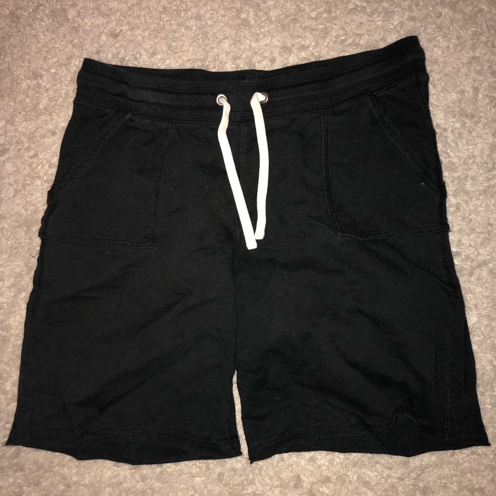black mossimo shorts